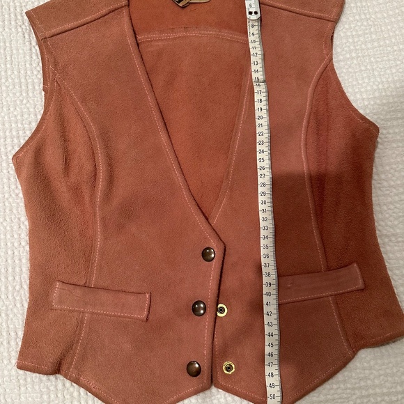 Vintage Pink Suede Vest - Picture 7 of 7